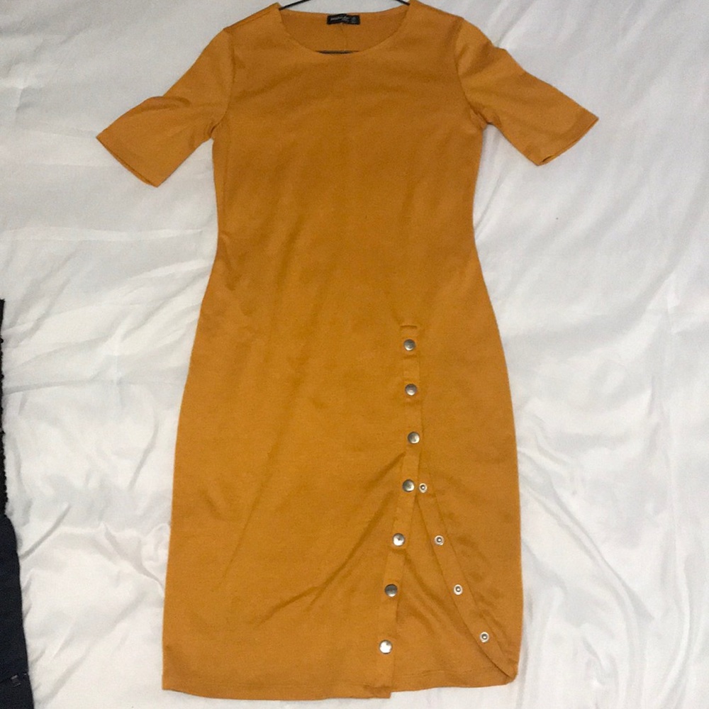 COPY - Yellow bodycon dress with slit
